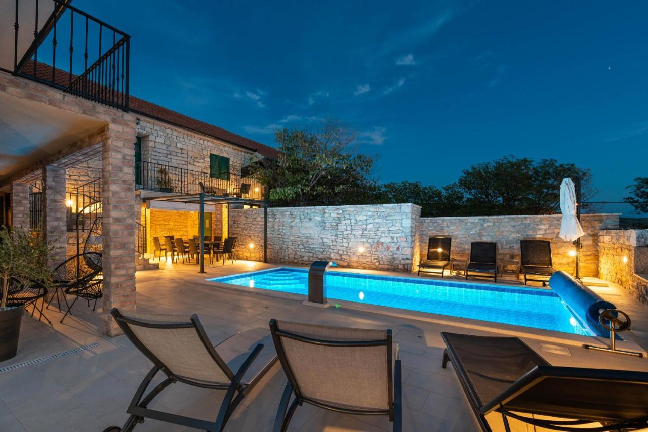 Lisane Ostrovicke Stone Villa Didovi Snovi With Heated Pool מראה חיצוני תמונה