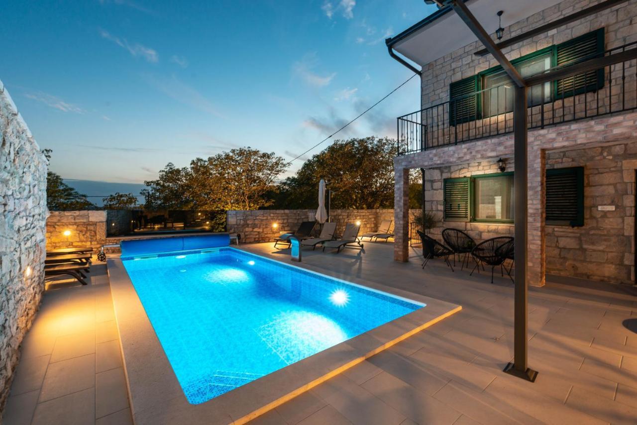 Lisane Ostrovicke Stone Villa Didovi Snovi With Heated Pool מראה חיצוני תמונה