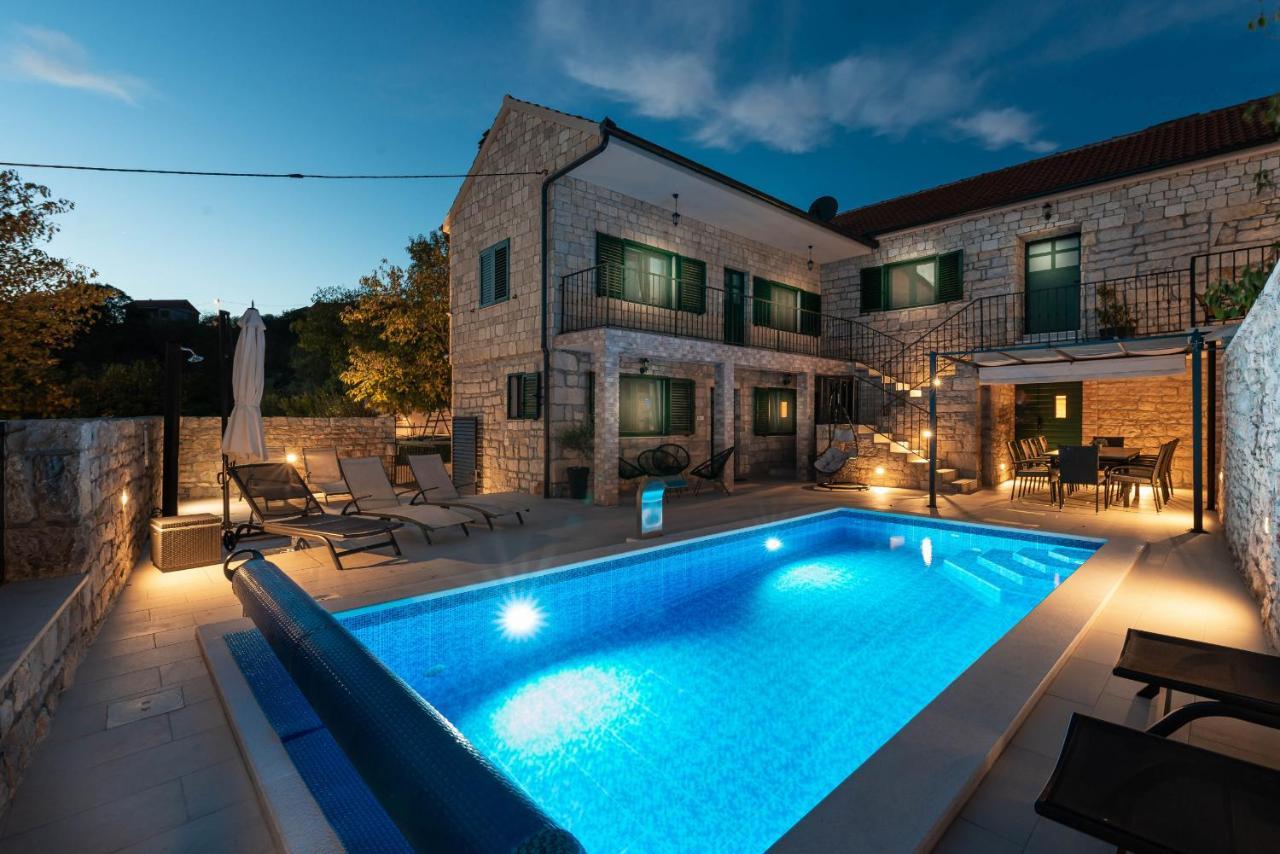 Lisane Ostrovicke Stone Villa Didovi Snovi With Heated Pool מראה חיצוני תמונה