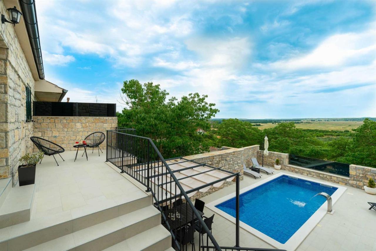 Lisane Ostrovicke Stone Villa Didovi Snovi With Heated Pool מראה חיצוני תמונה