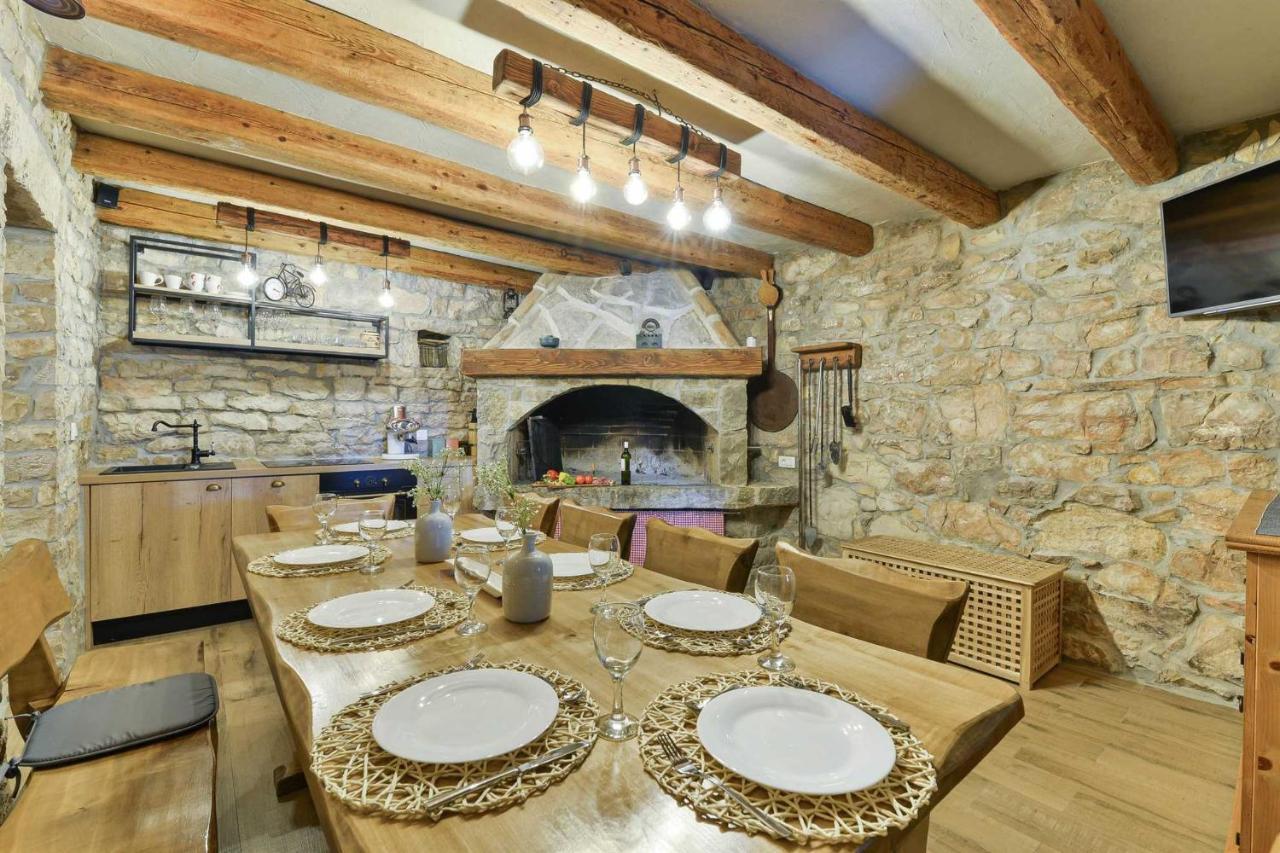 Lisane Ostrovicke Stone Villa Didovi Snovi With Heated Pool מראה חיצוני תמונה
