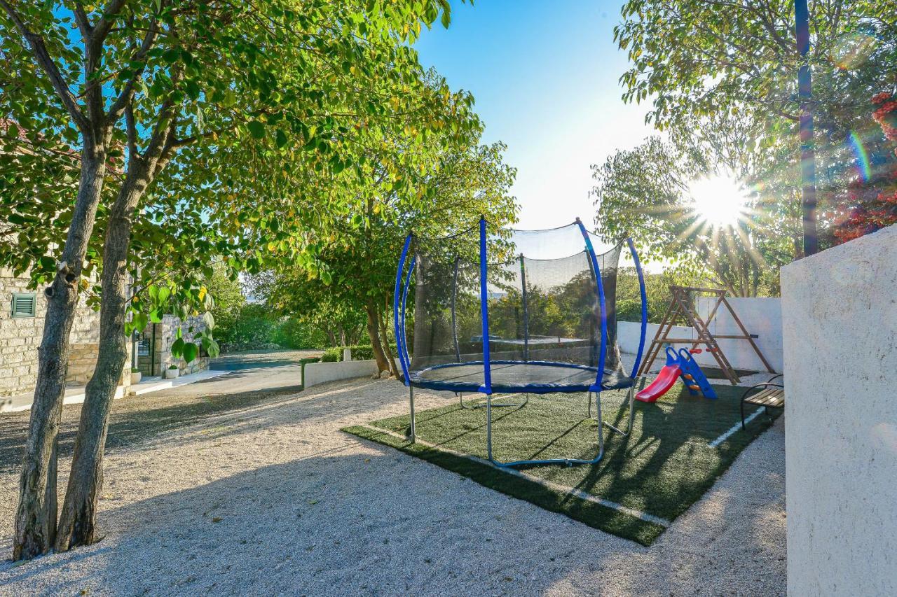 Lisane Ostrovicke Stone Villa Didovi Snovi With Heated Pool מראה חיצוני תמונה