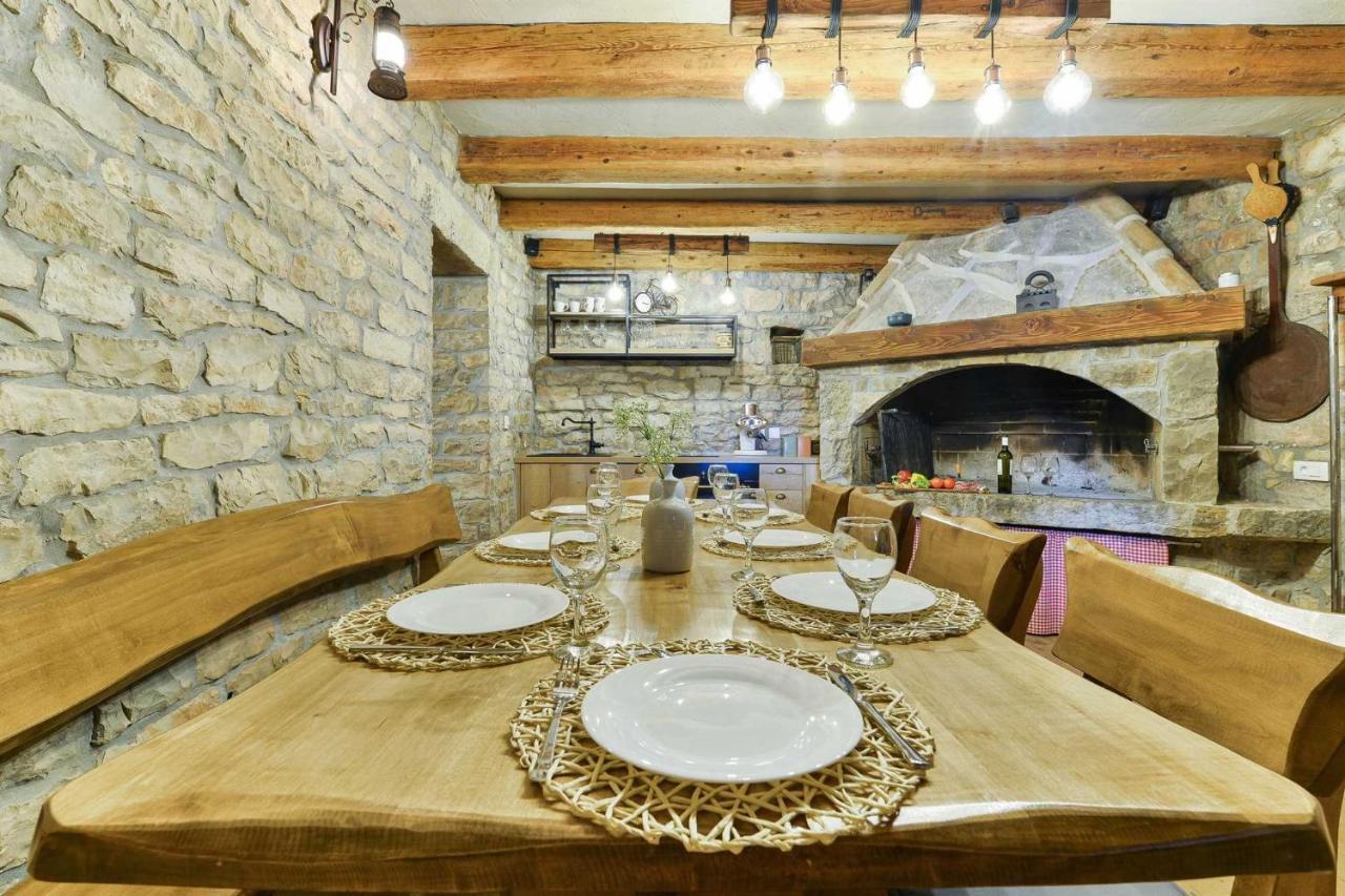 Lisane Ostrovicke Stone Villa Didovi Snovi With Heated Pool מראה חיצוני תמונה