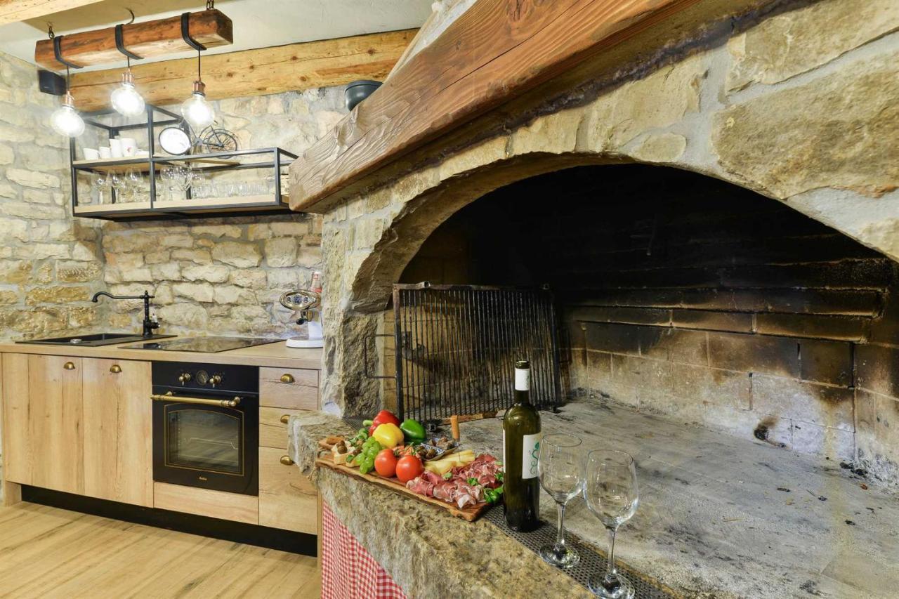 Lisane Ostrovicke Stone Villa Didovi Snovi With Heated Pool מראה חיצוני תמונה